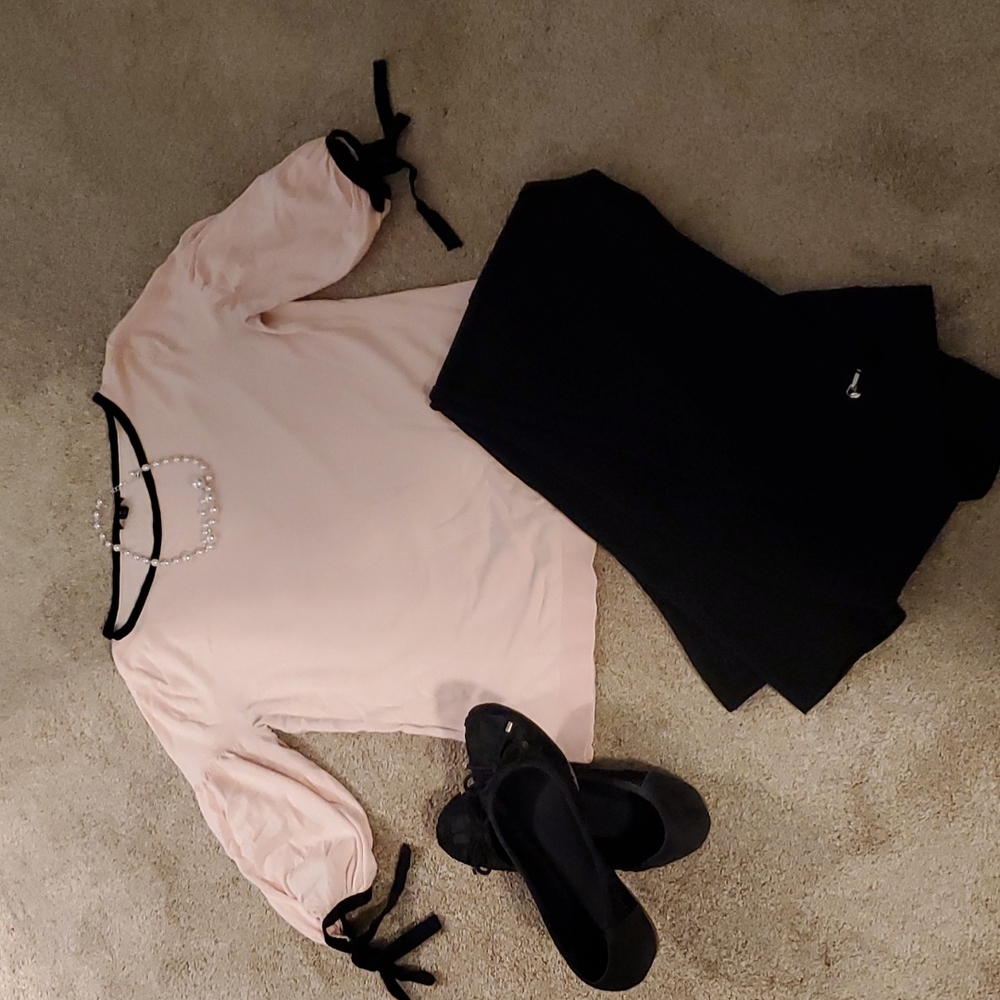 ⭐4 for $25 ⭐Talbots pink and black top